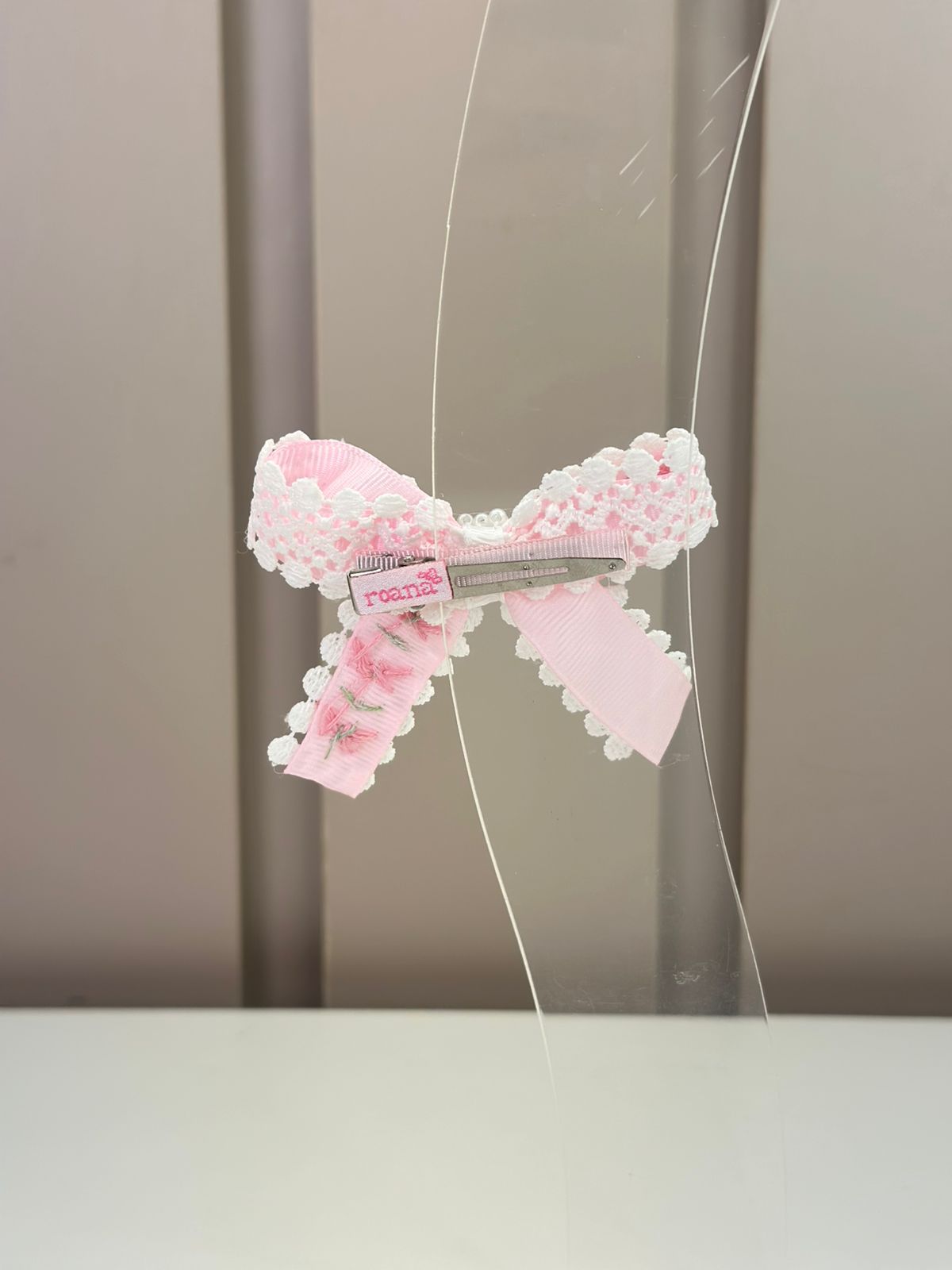 Laço Infantil Renda Bordado Flores e Pérolas Rosa - Roana