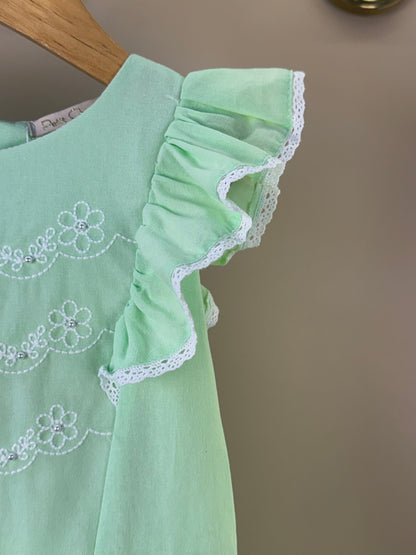 Vestido Infantil Verde Bordado Floral Babados Manga e Laços - Petit Cherie