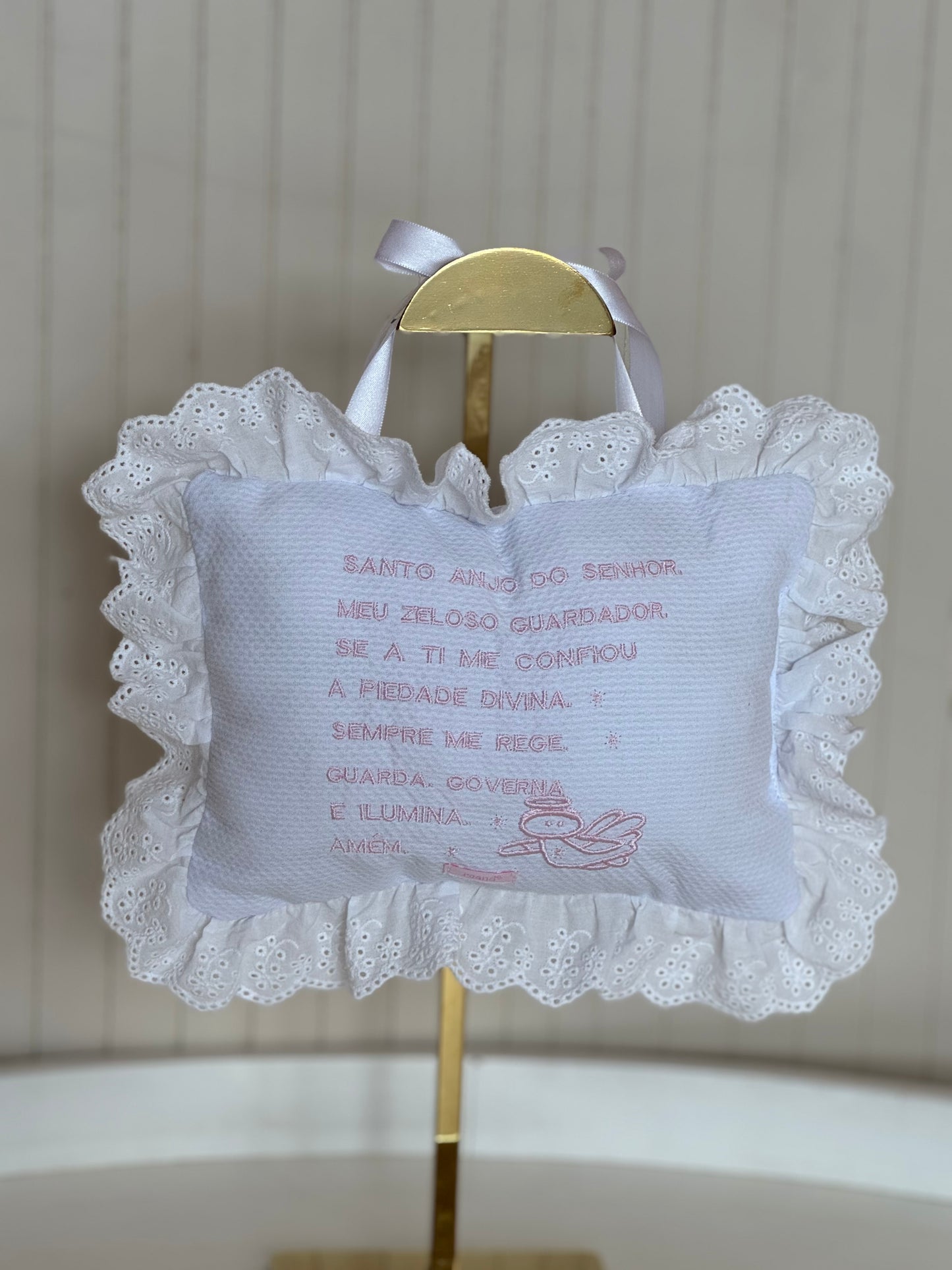 Almofada Bebê Oração Santo Anjo Rendada Bordado Rosa - Roana