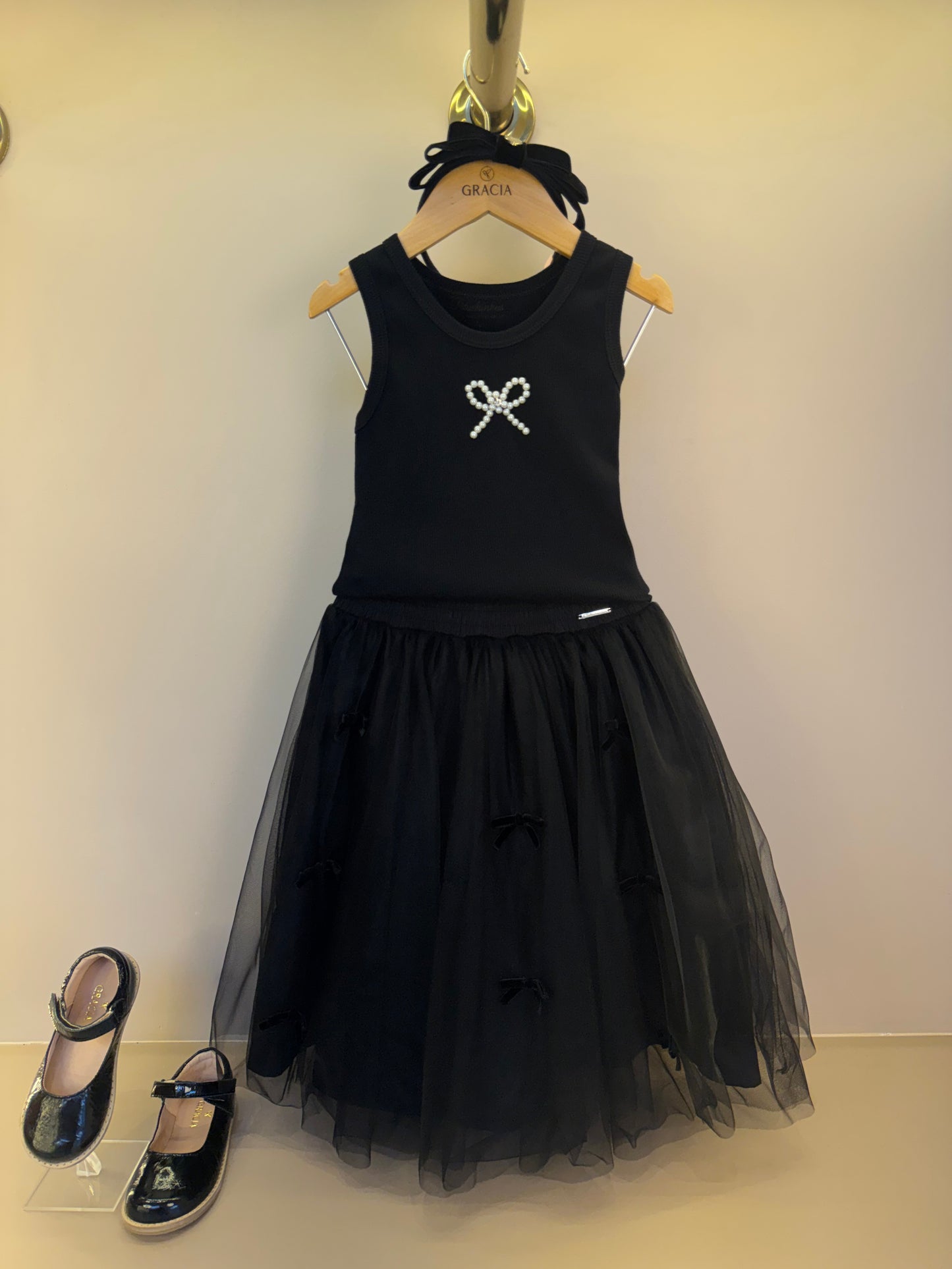 Conjunto Infantil Regata Lacinho Bordado e Saia-shorts Tule Lacinhos Veludo Preta - Pituchinhus