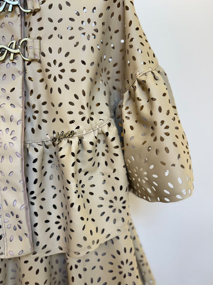 Conjunto Infantil Casaco Capa e Saia-shorts Couro Tech Floral Vazado - Animê