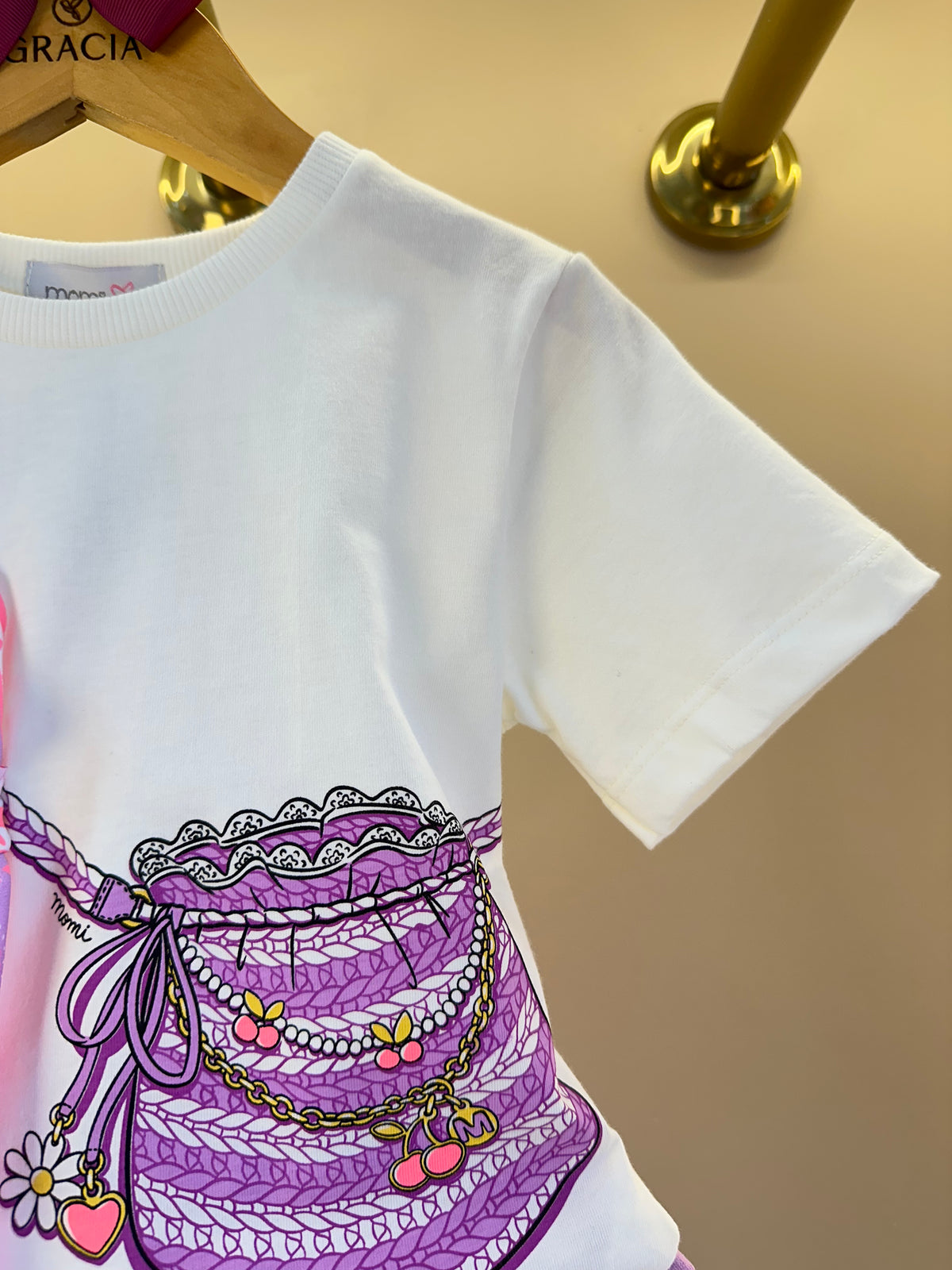 Conjunto Infantil Blusa Estampa Bolsa Transversal e Shorts Cós Elástico Franzido- Momi