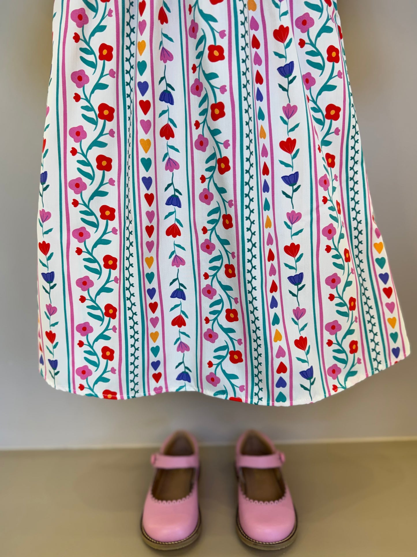 Vestido Infantil Trapézio Tricoline Flores e Corações - Mon Sucre