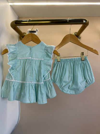 Conjunto Bebê Algodão Bata Bordada e Calcinha Verde Claro - Petit Cherie