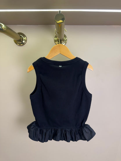 Regata Teen em Malha Preta com Babado – Authoria