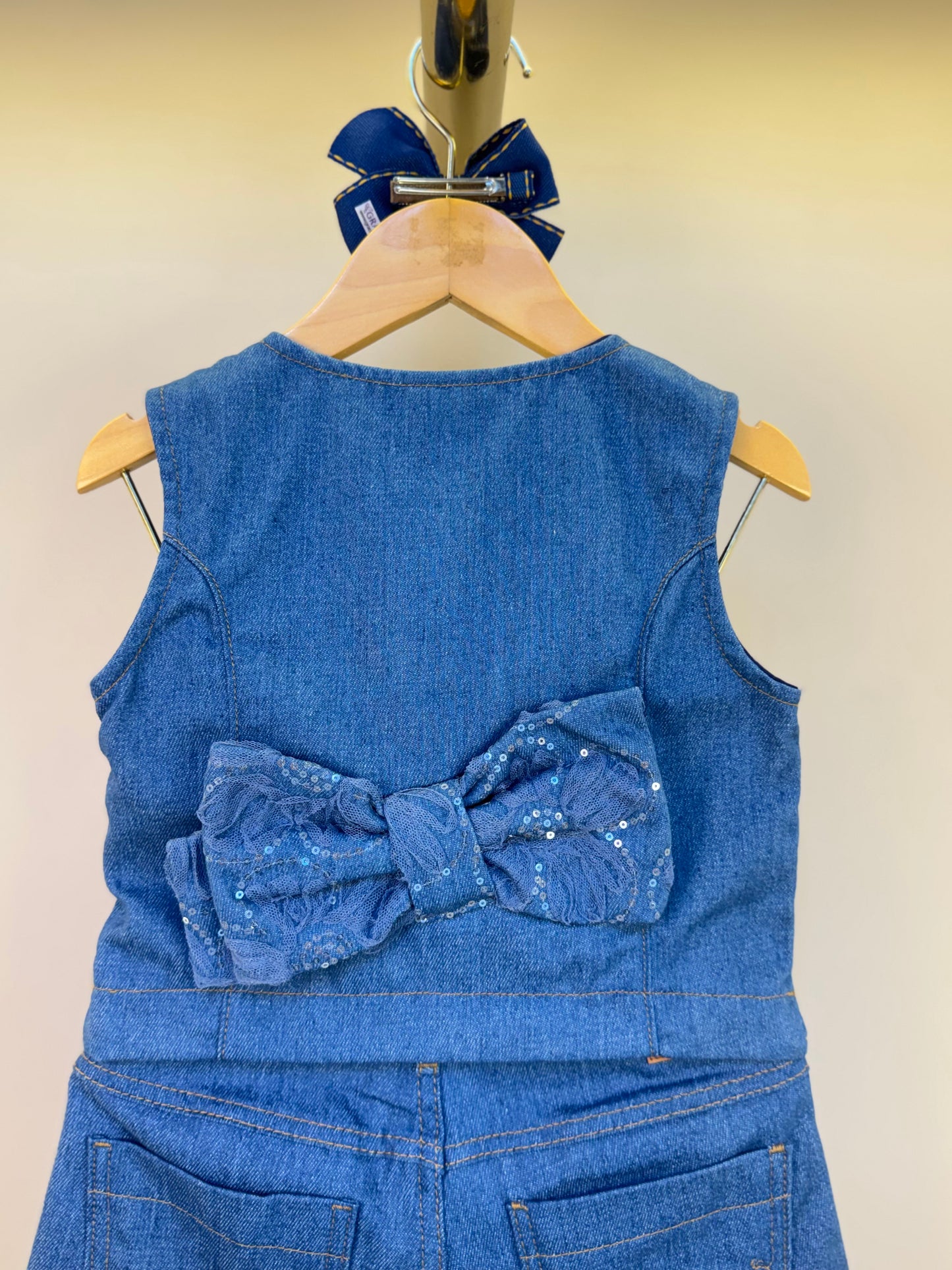 Conjunto Infantil Colete e Shorts Jeans Bordada Tule Flores - Animê
