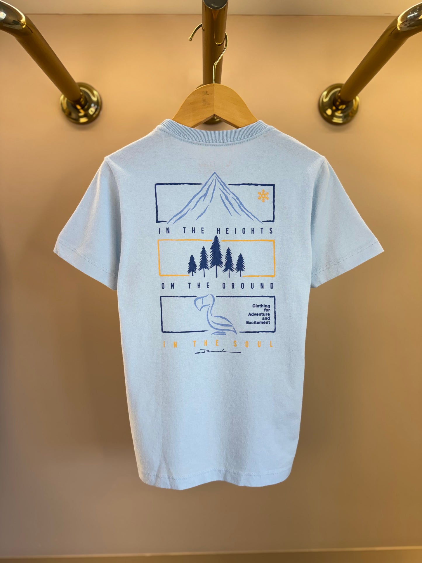 Camiseta Infantil Algodão Montanha Azul Céu - Dudes