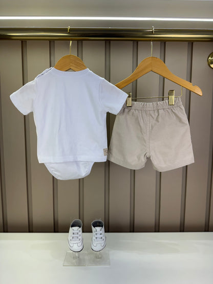 Conjunto Bebê Camiseta-Body Cachorrinho Futebol e Bermuda Bege - Um Mais Um
