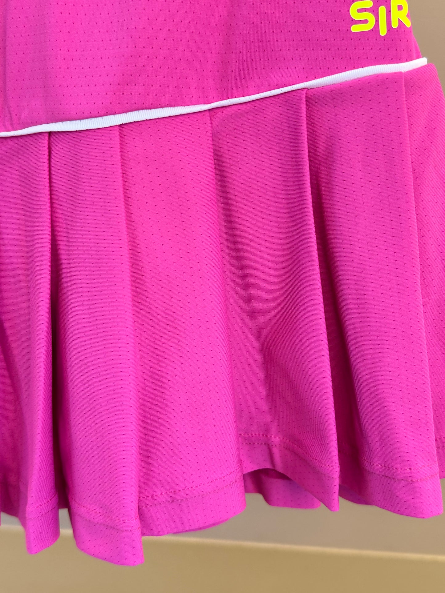 Conjunto Infantil Blusa Maria Dry Branca  e Saia Fernanda Dry Badminton Rosa - Siri Sport