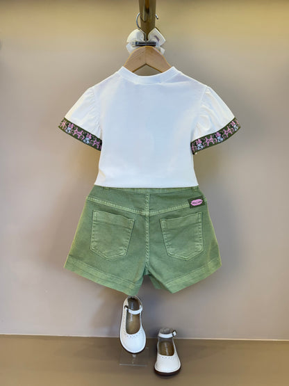 Conjunto Infantil Blusa Minnie Faixa Estilizada e Shorts Minnie Mouse Verde Forest - Animê