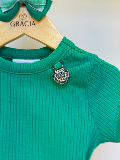 Conjunto Infantil Blusa Canelada Essentials e Saia Tweed Xadrez Verde -Animê