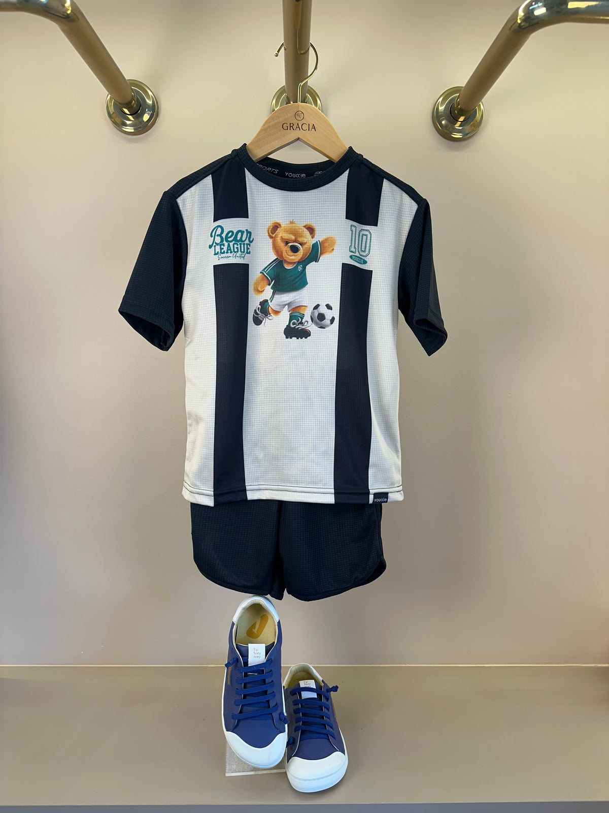 Conjunto Infantil Camiseta Esportiva Listrada e Bermuda - Youccie