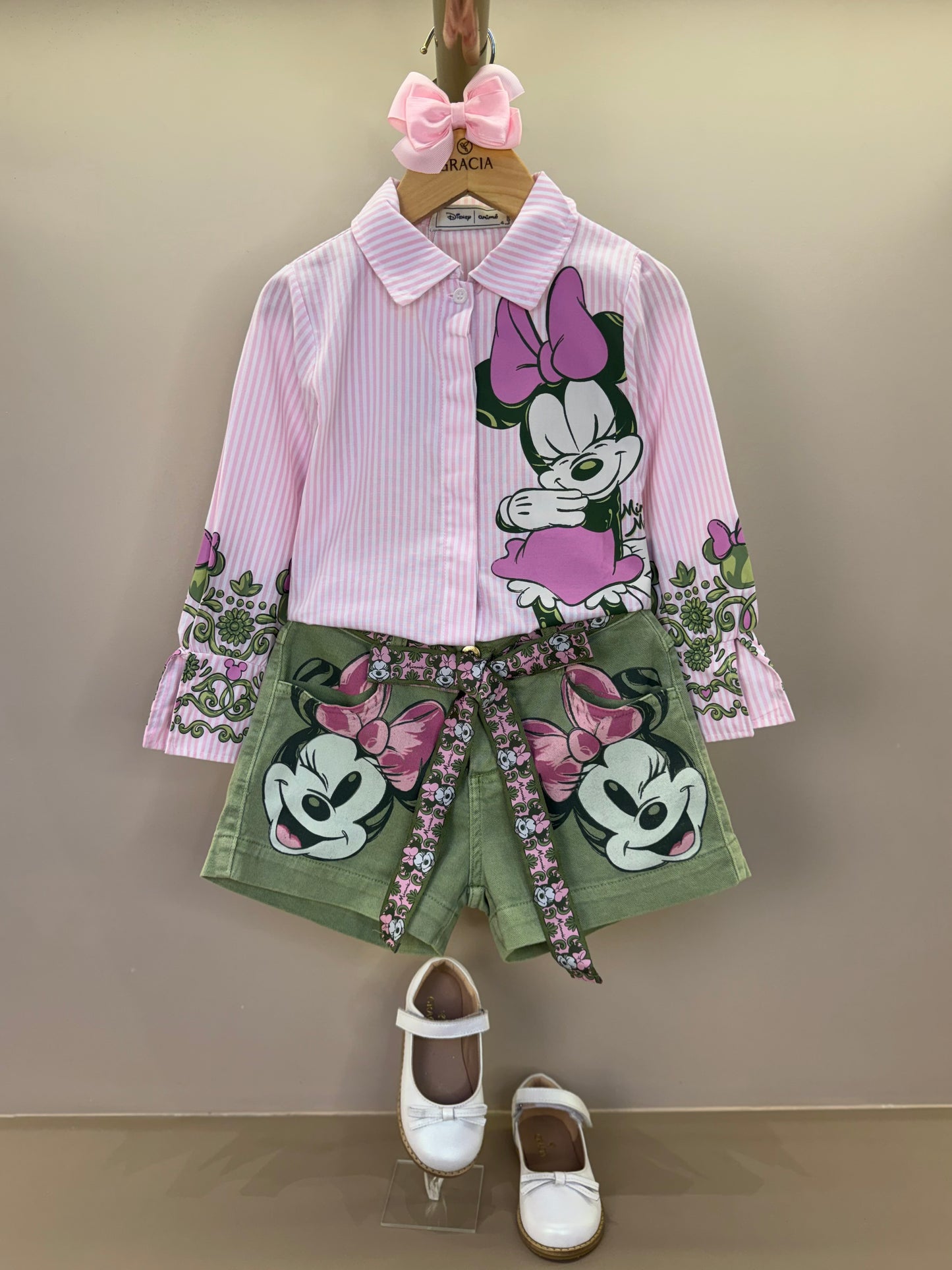 Conjunto Infantil Camisa Listrada Disney Punhos Conceito e Shorts Minnie Mouse Verde Forest - Animê