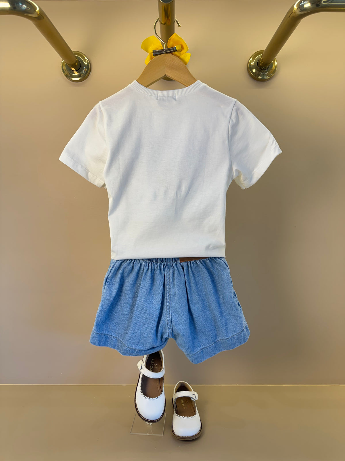 Conjunto Infantil Blusa Limões Com Strass e Shorts Saia Jeans Com Pregas - Momi
