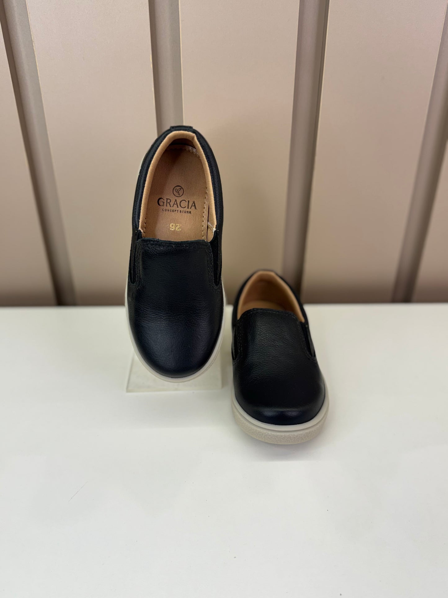 SlipOn Alegria Black - Gracia