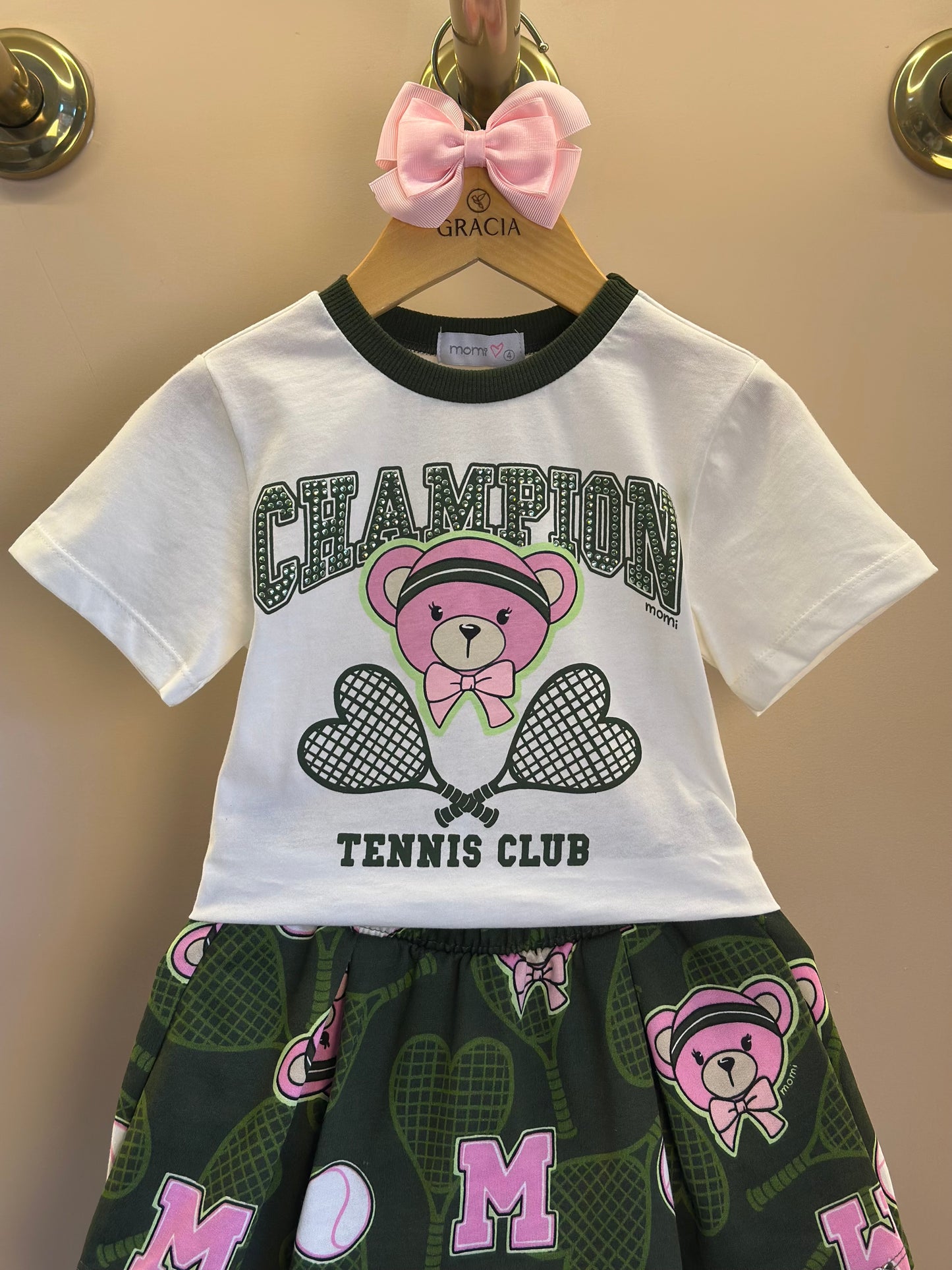 Conjunto Infantil Blusa Champion Tennis Club Pérola e Shorts Verde Musgo - Momi Mini