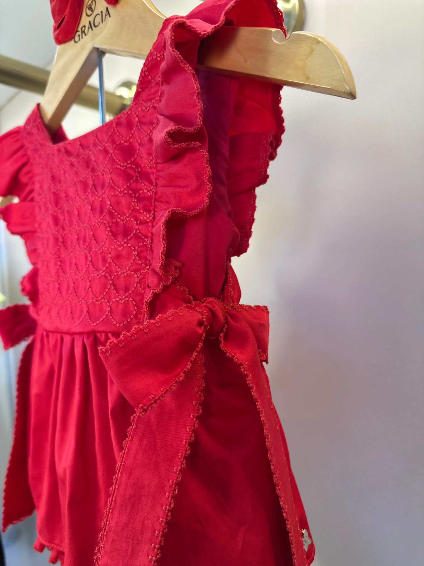 Conjunto Bebê Algodão Batinha Bordada Laços e Shortinho Vermelho - Petit Cherie