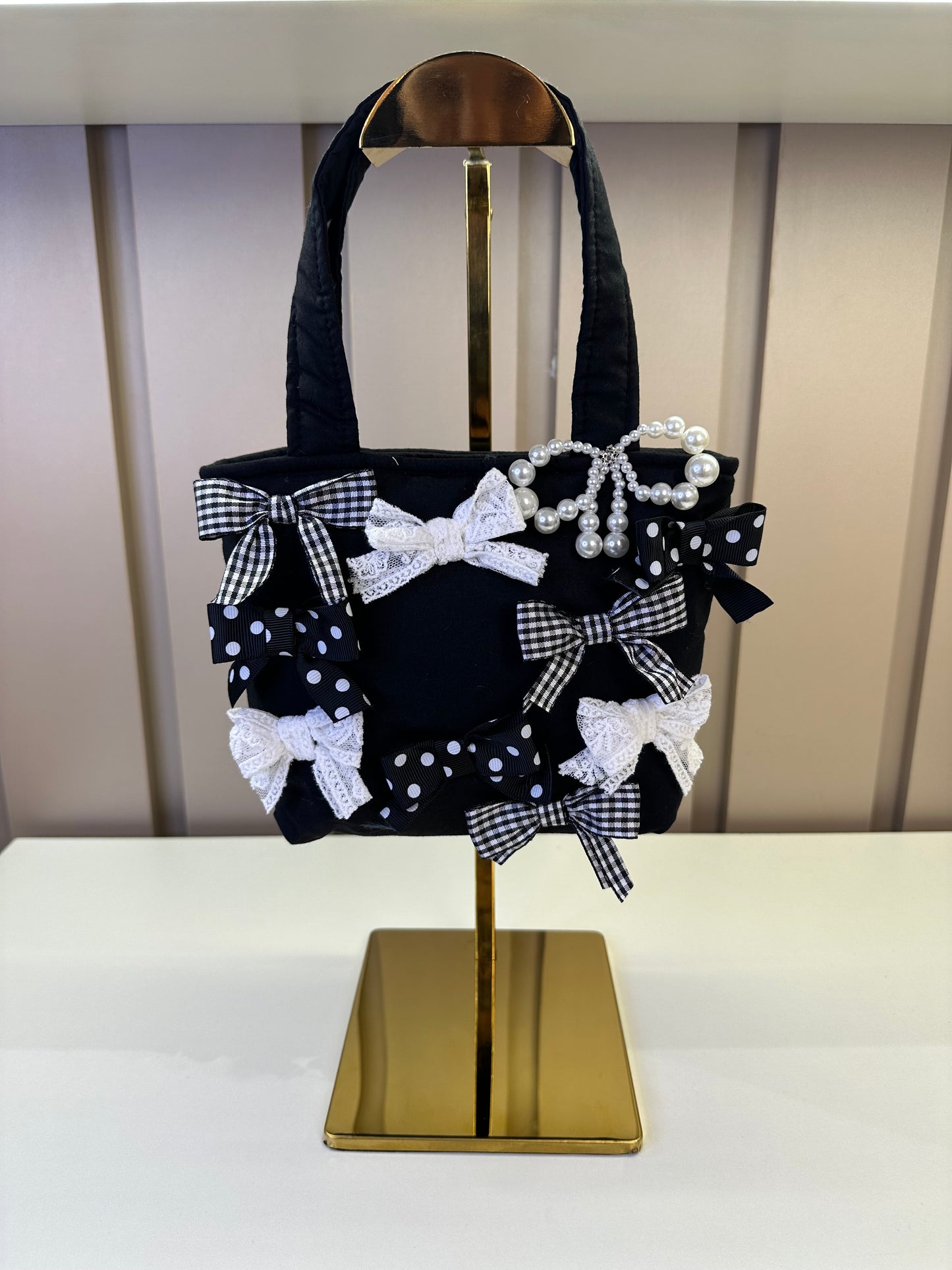 Bolsa Infantil Puffer Multi Laços Preto e Branco - Pituchinhus