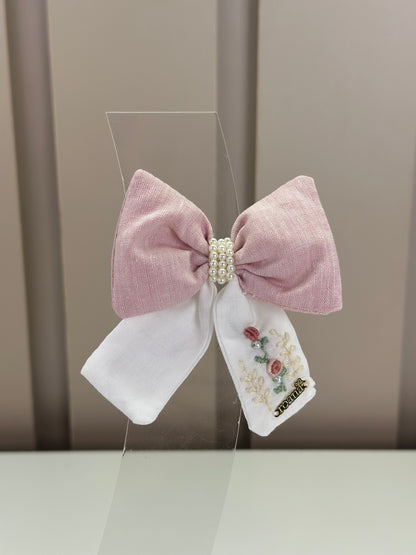 Laço Infantil Rosa Pontas Off White Pérolas e Bordados - Roana