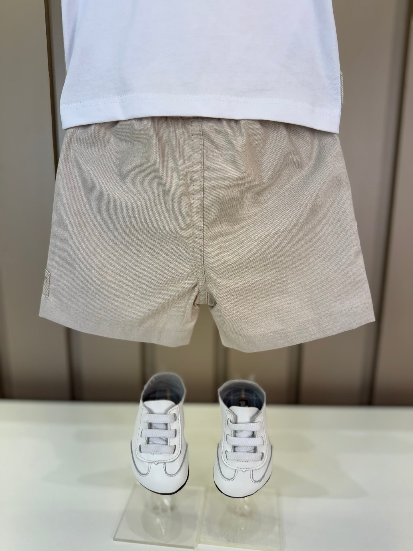 Conjunto Bebê Camiseta-Body Cachorrinho Futebol e Bermuda Bege - Um Mais Um