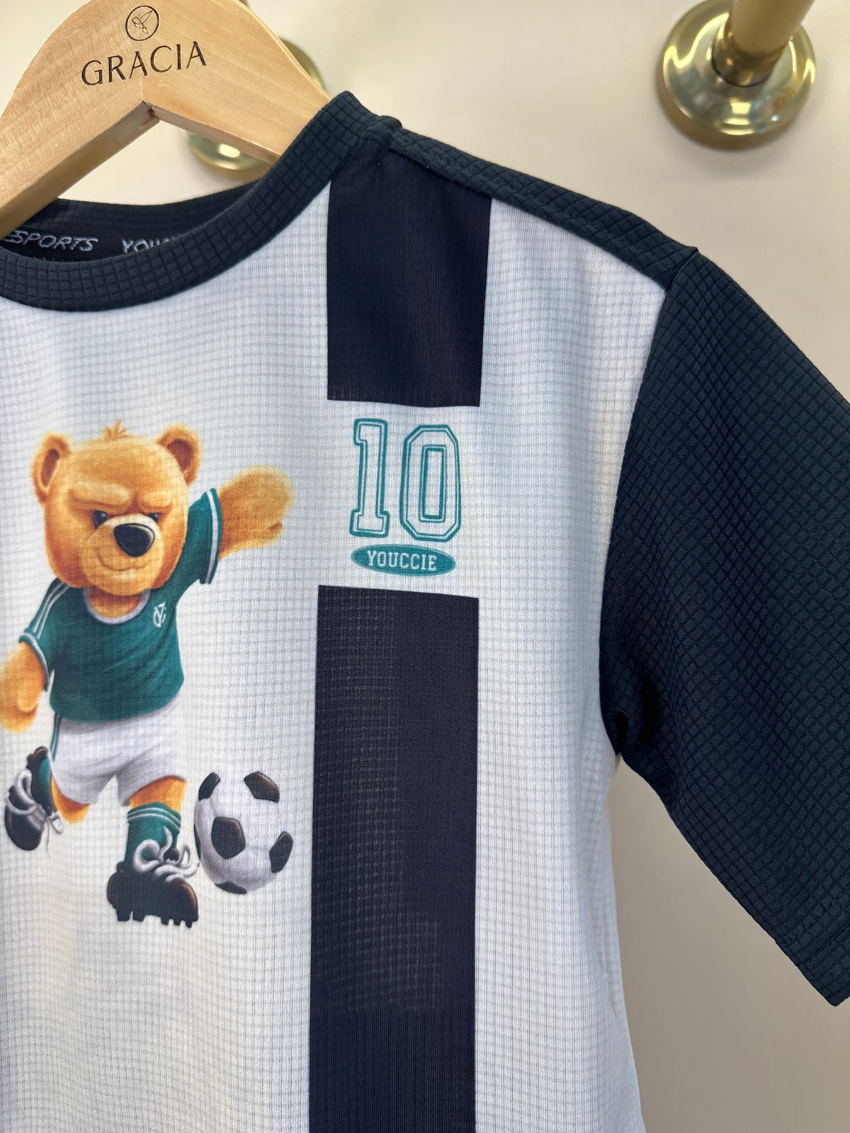 Conjunto Infantil Camiseta Esportiva Listrada e Bermuda - Youccie