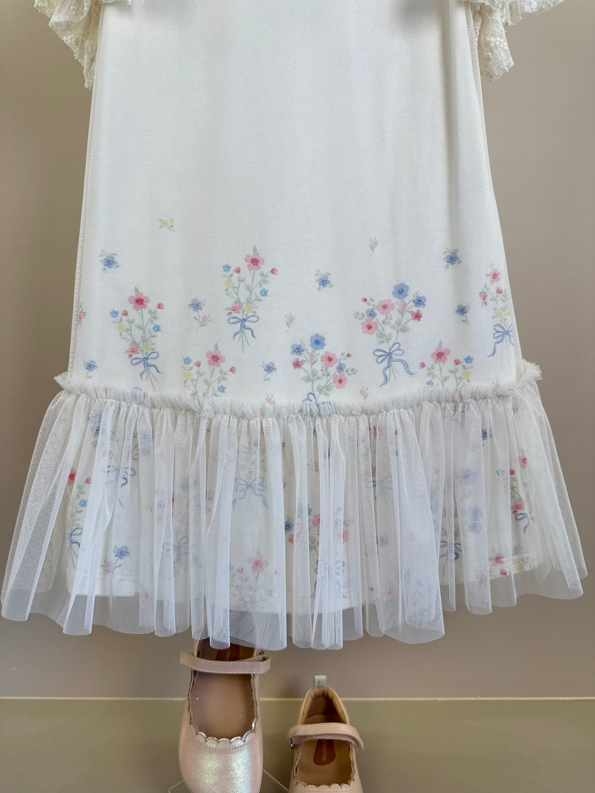 Vestido Infantil Manga Tule Floral e Strass - Petit Cherie