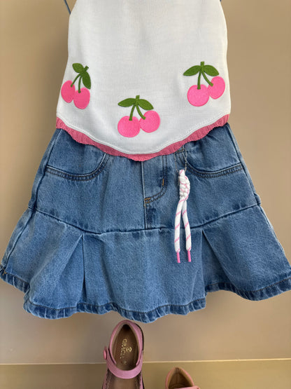 Conjunto Infantil Blusa Tricot Cerejas e Saia Jeans Pregas Com Pingente - Momi