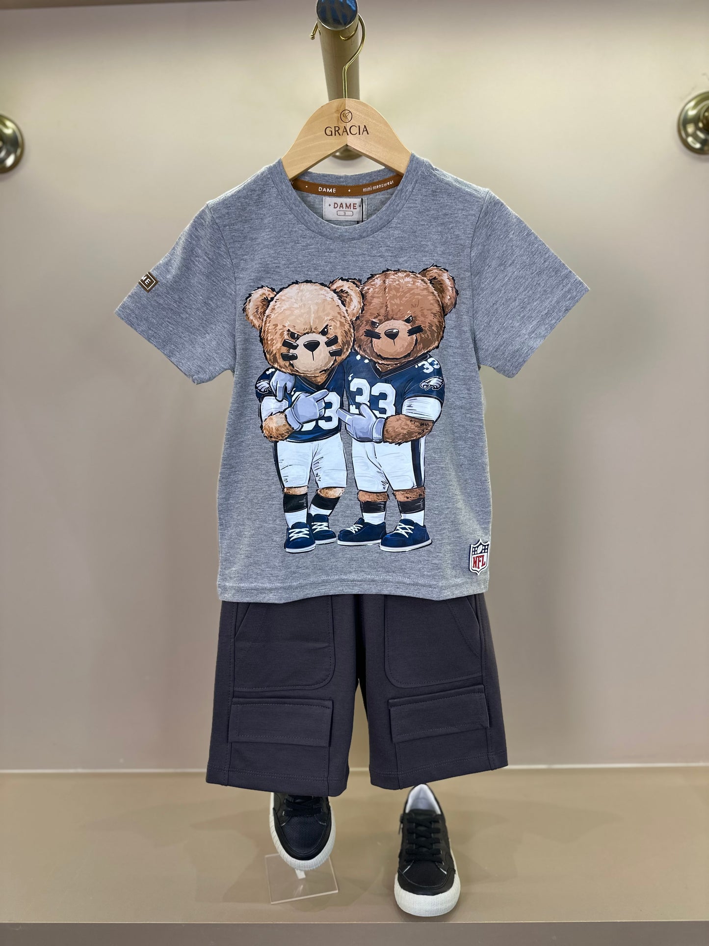 Conjunto Infantil Camiseta Algodão Teddy Philadelphia NFL Cinza e Bermuda Suedine Algodão Bolsos Grafite - Dame