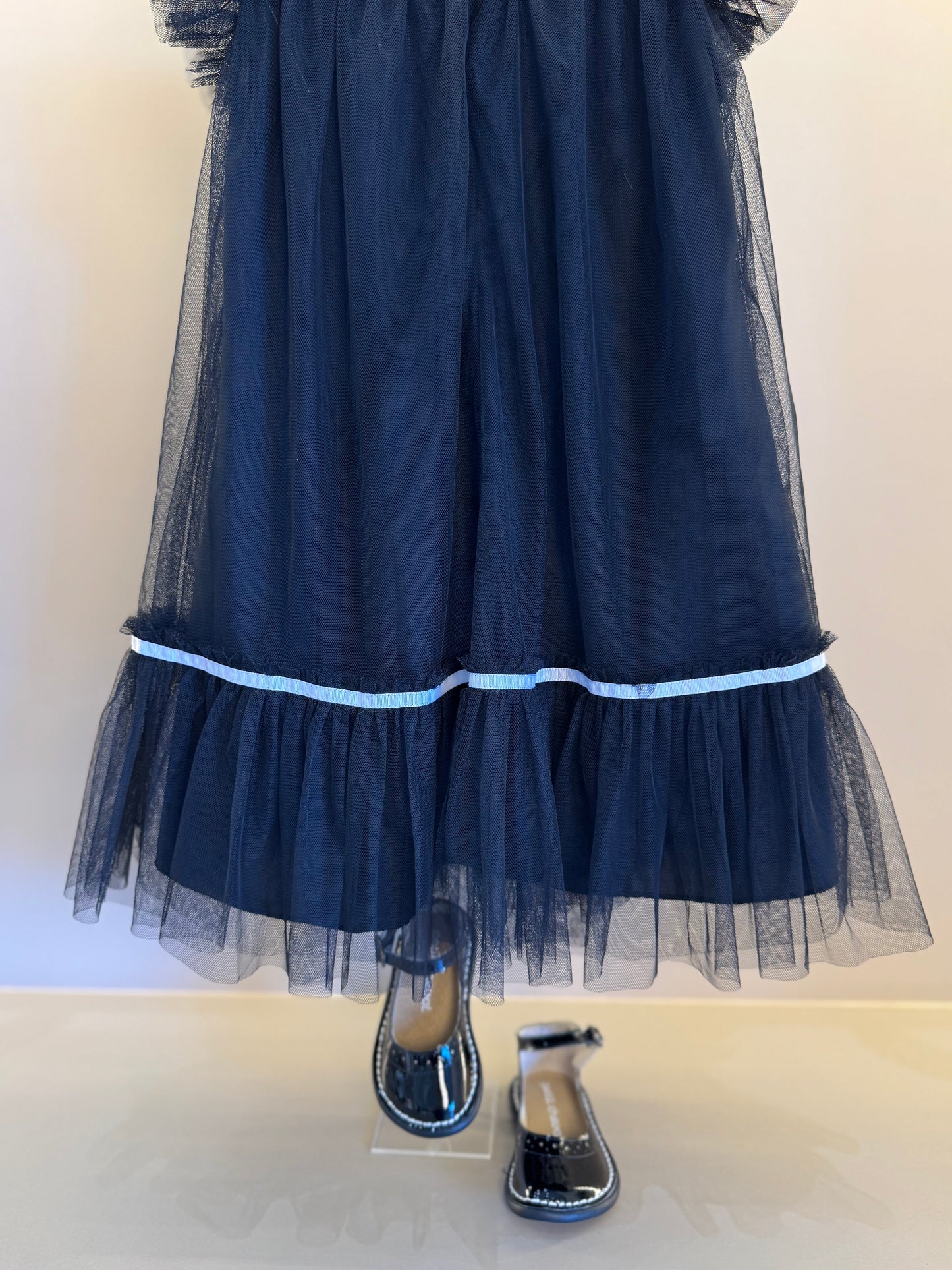 Vestido Infantil Trapézio Bonequinha Luxo Preto Laços Brancos - Petit Cherie