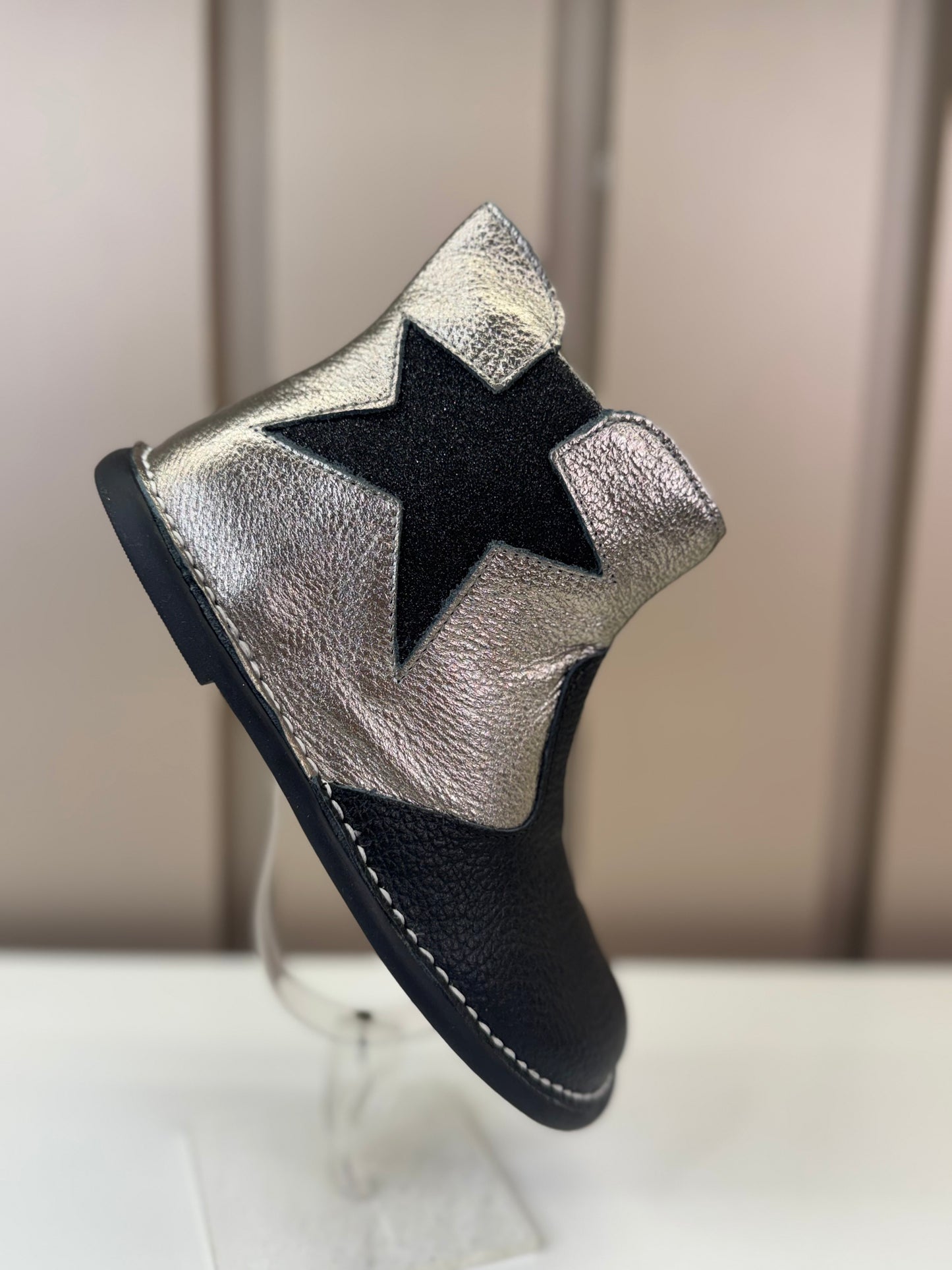 Bota Infantil Galáxia Preto e Metal - Petit Cheval