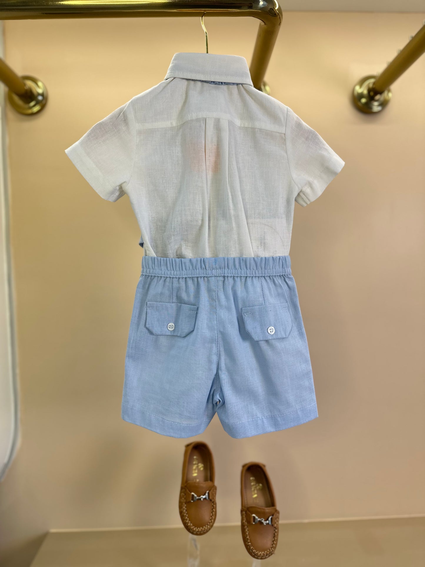 Conjunto Bebê Batizado Camisa-body e Bermuda Linho Misto Azul Claro - Um Mais Um