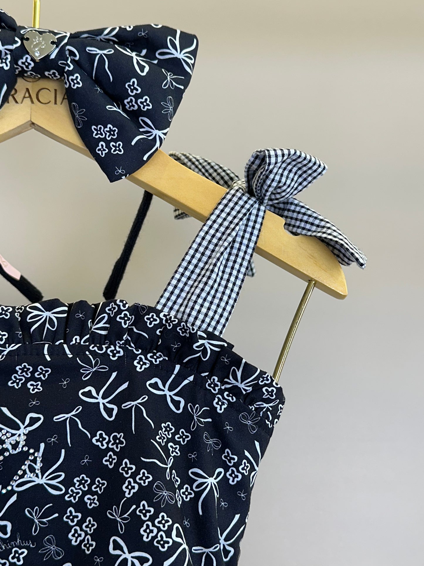 Conjunto Infantil Blusa Algodão Floral Babados e Calça Reta Floral e Laços - Pituchinhus