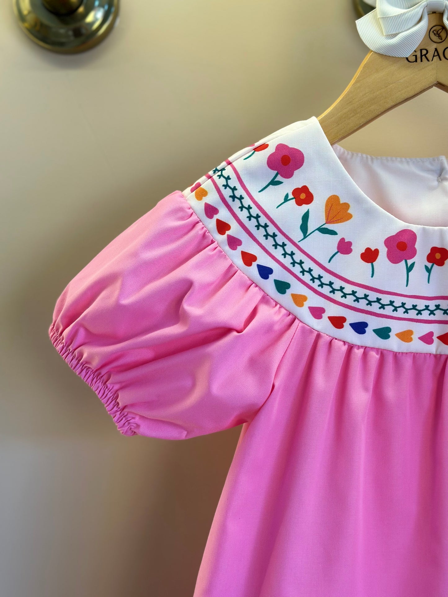 Vestido Infantil Algodão Rosas e Corações na Gola - Mon Sucre
