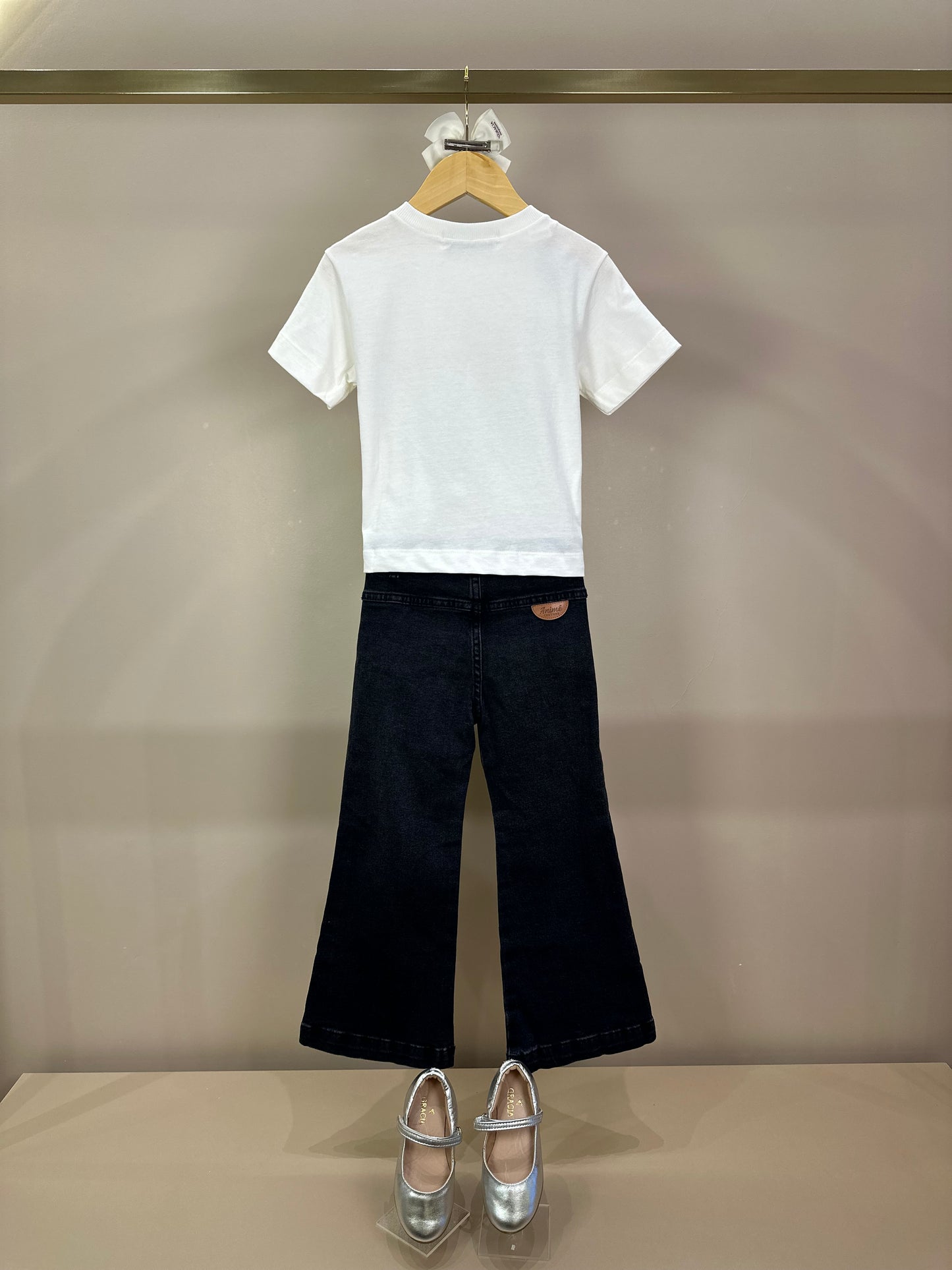 Conjunto Infantil Blusa Minnie Verde Melão Pérola e Calça Jeans Preta - Animê