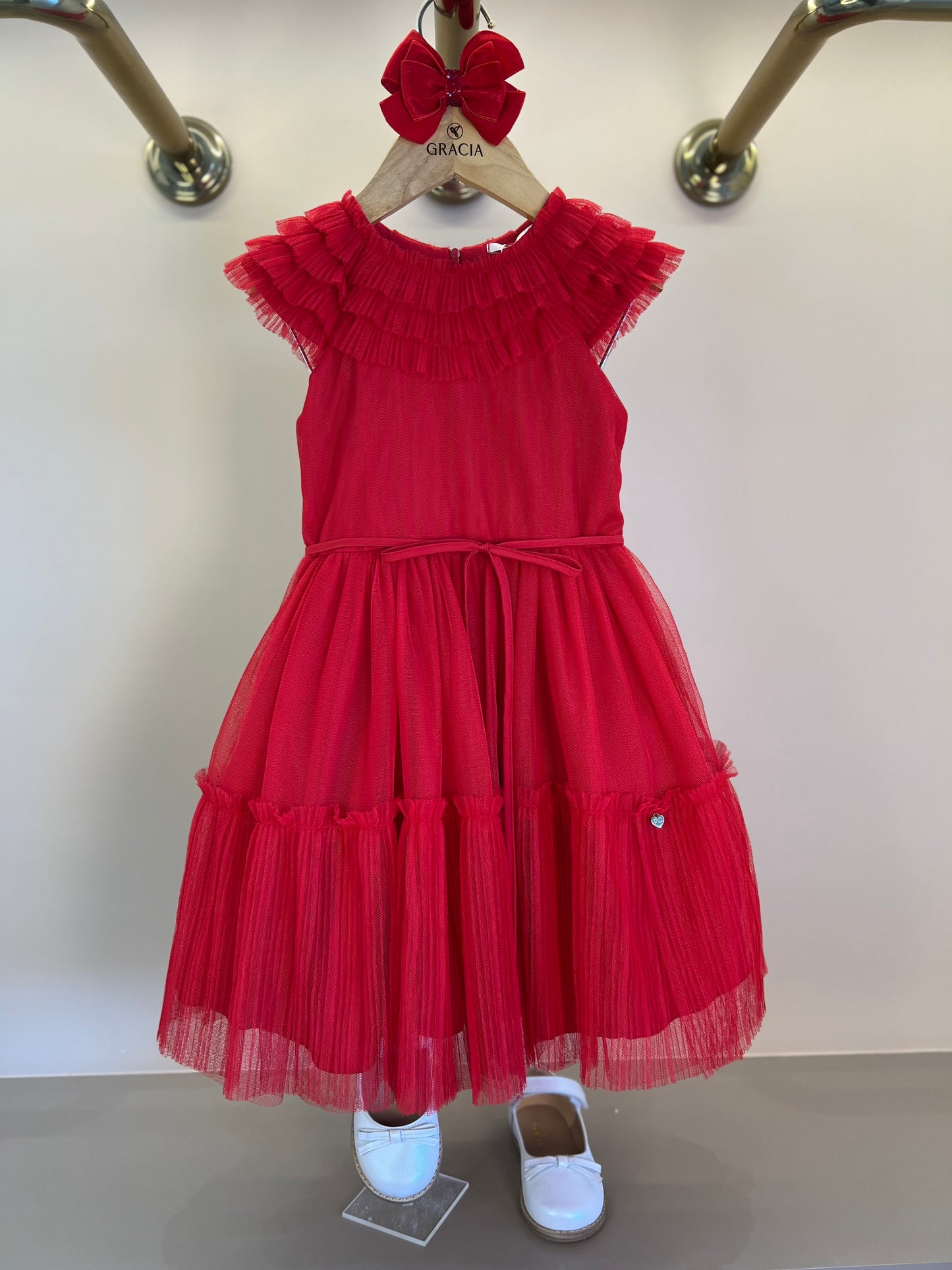 Vestido Infantil Tule Vermelho Gola Babados e Laço Cintura - Petit Cherie