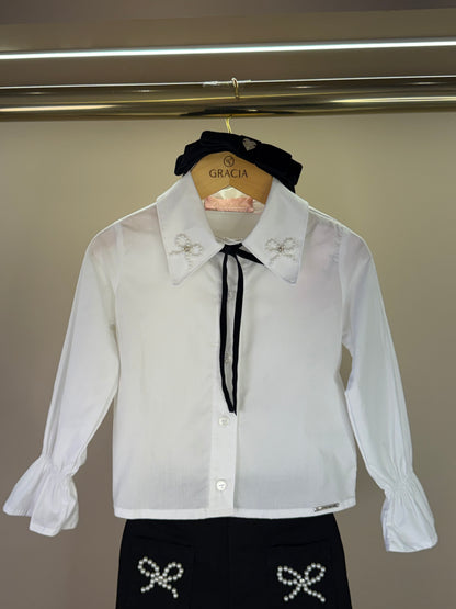 Conjunto Infantil Camisa Mini Laço Veludo e Calça Sarja Reta Laços Bordados Bolsos Preta - Pituchinhus