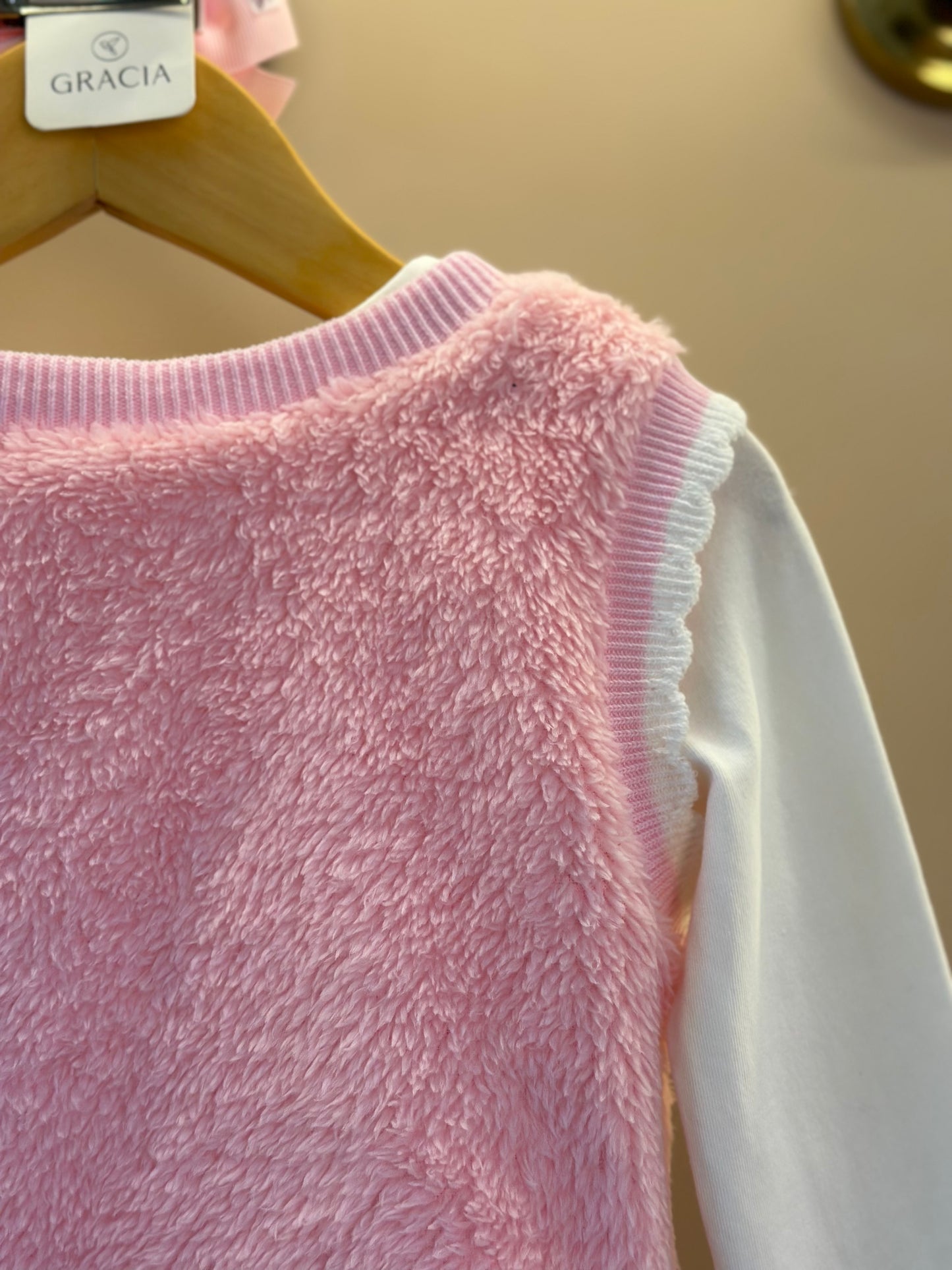 Conjunto Trio Blusa ML Off White, Colete Rosa e Saia Bege - Infanti
