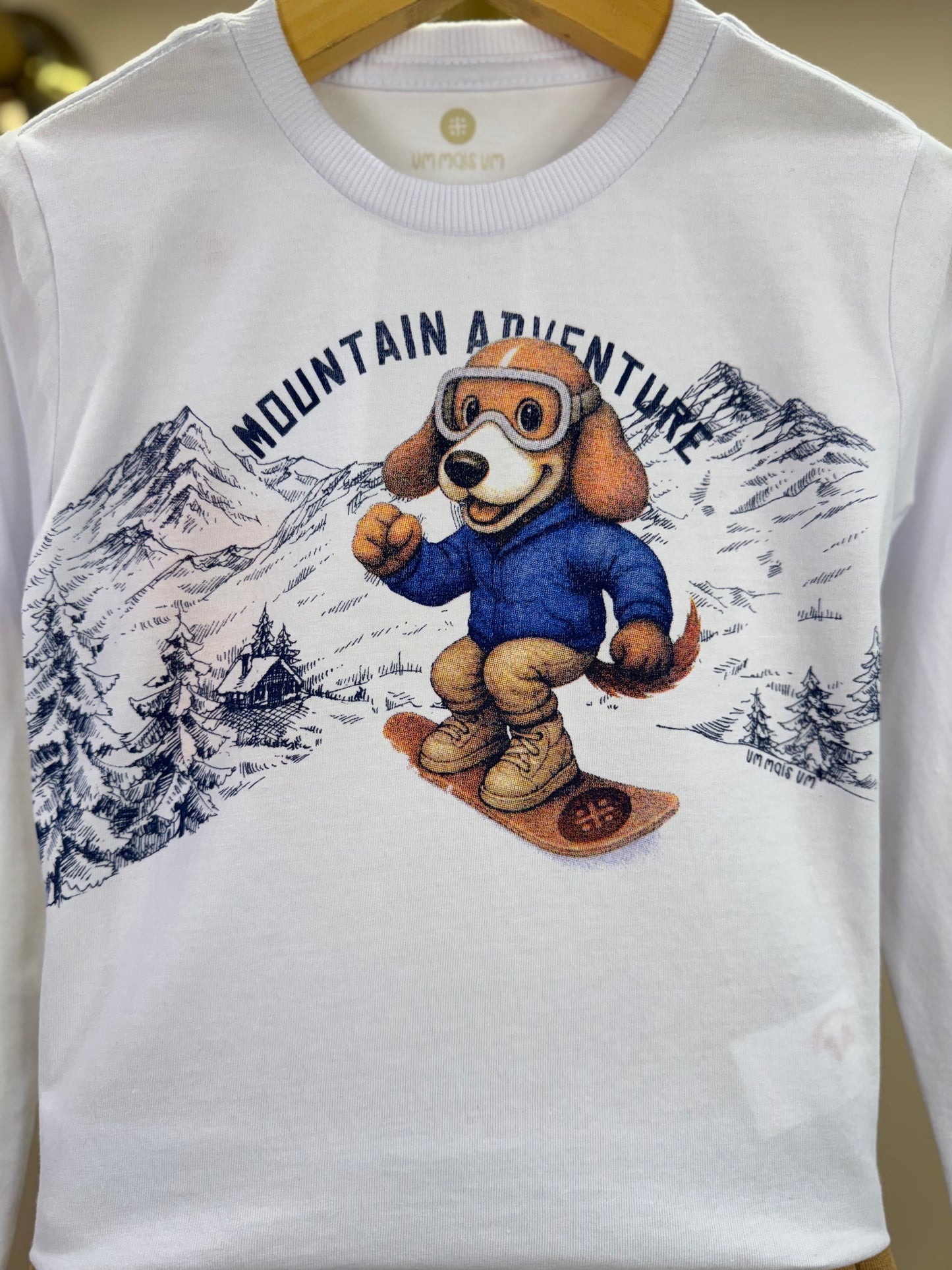 Conjunto Bebê Camiseta ML Ursinho Ski e Calça Moletom Cargo Bege - Um Mais Um
