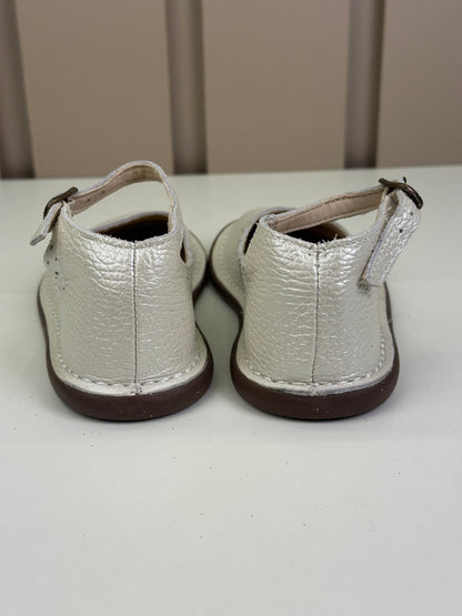 Sapato Infantil Couro Patinete Pérola - Petit Cheval