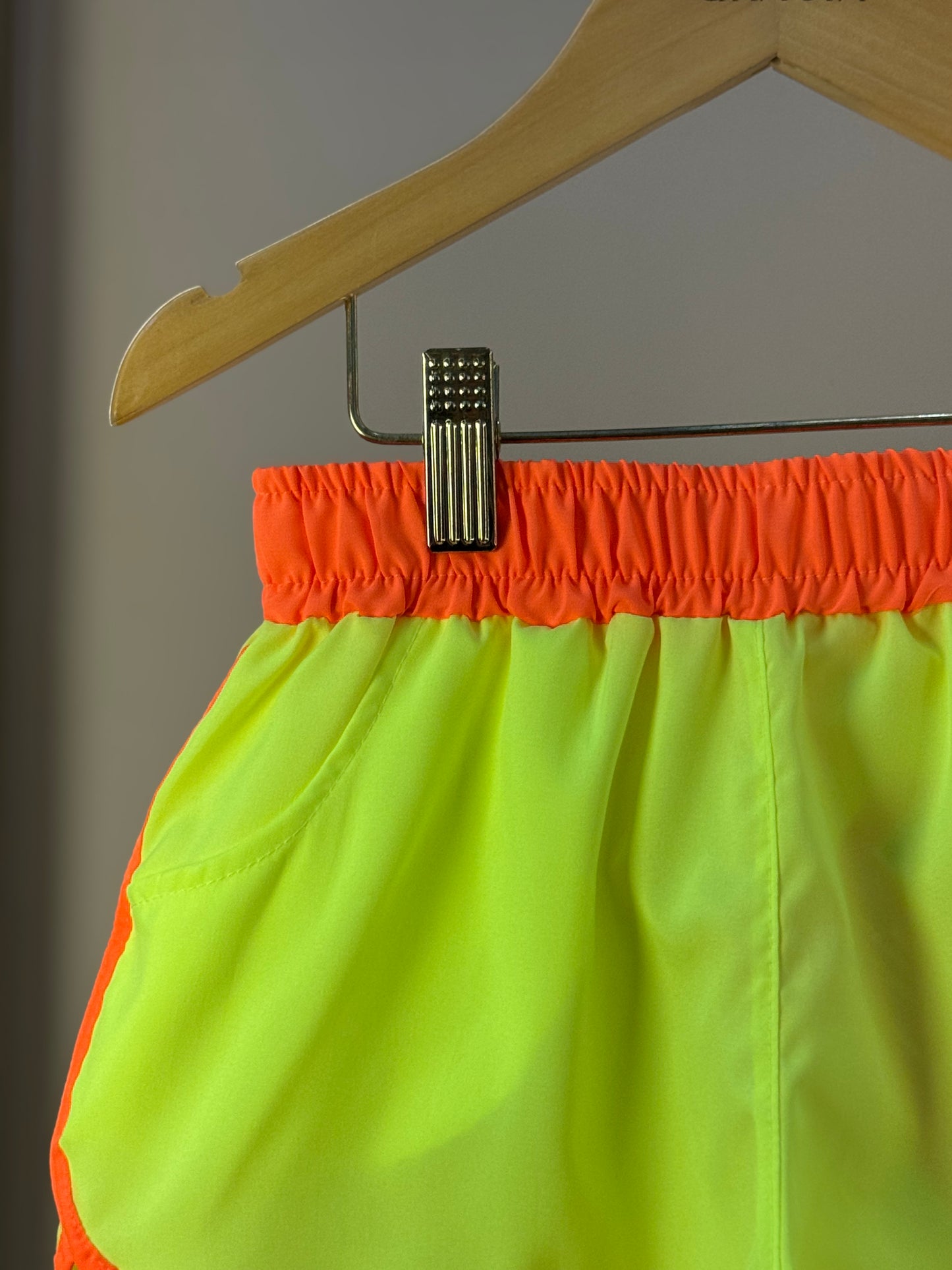 Shorts Infantil Letícia Amarelo Fluor com Laranja - Siri Kids