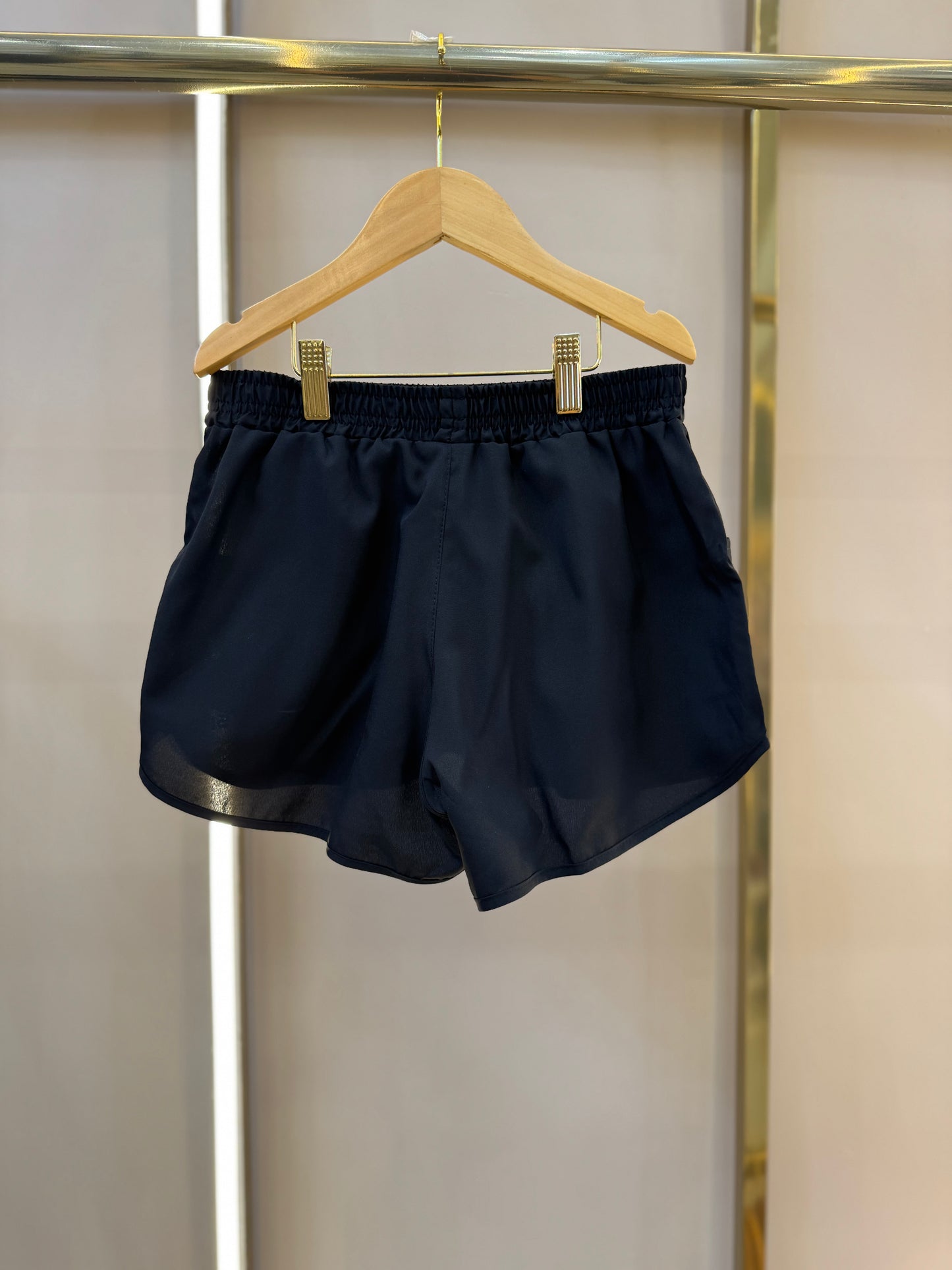 Short Teen Letícia Preto - Siri Kids