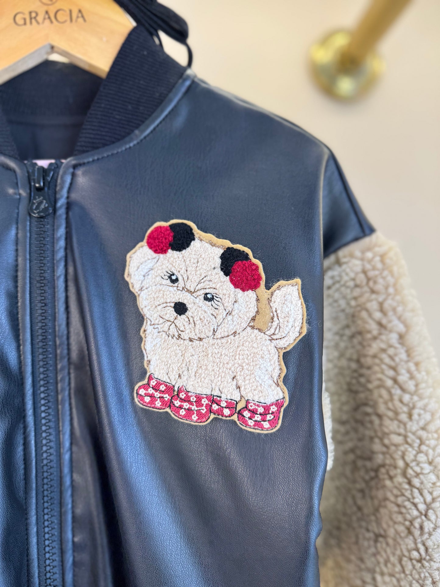 Jaqueta Infantil Patches Couro e Pele Carneirinhos Preta  -Pituchinhus