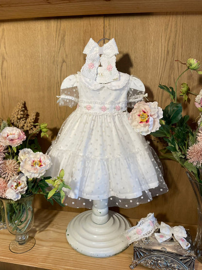 Vestido Infantil Super Luxo Tule Poás Marfim Gola, Busto e Mangas Rendadas e Bordados - Roana