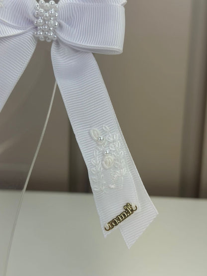 Laço Infantil Alongado Clássico Bordado com Pérolas Branco  - Roana