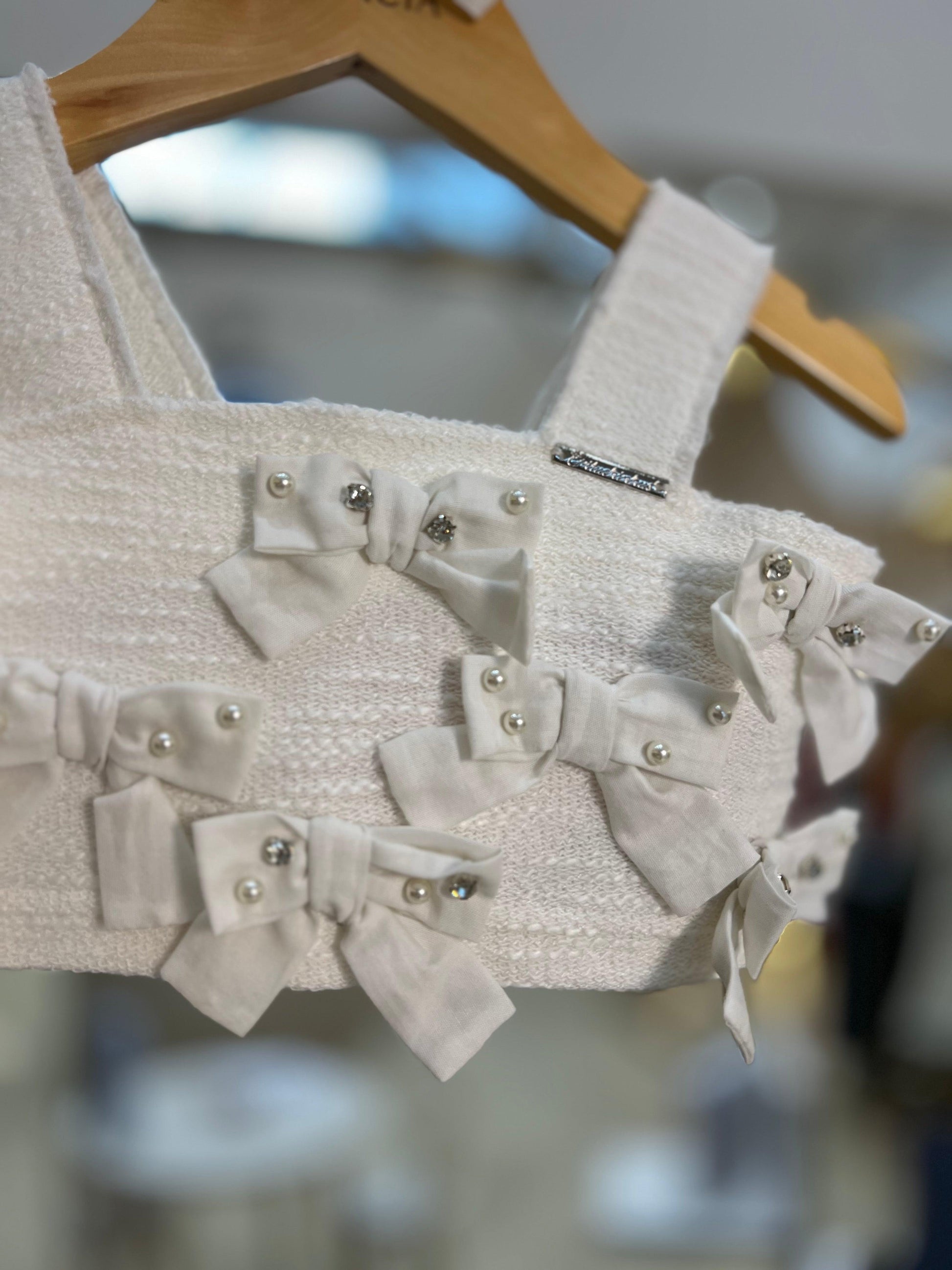 Blusa Cropped Bouclé Multi-Laços Bordados - Gracia