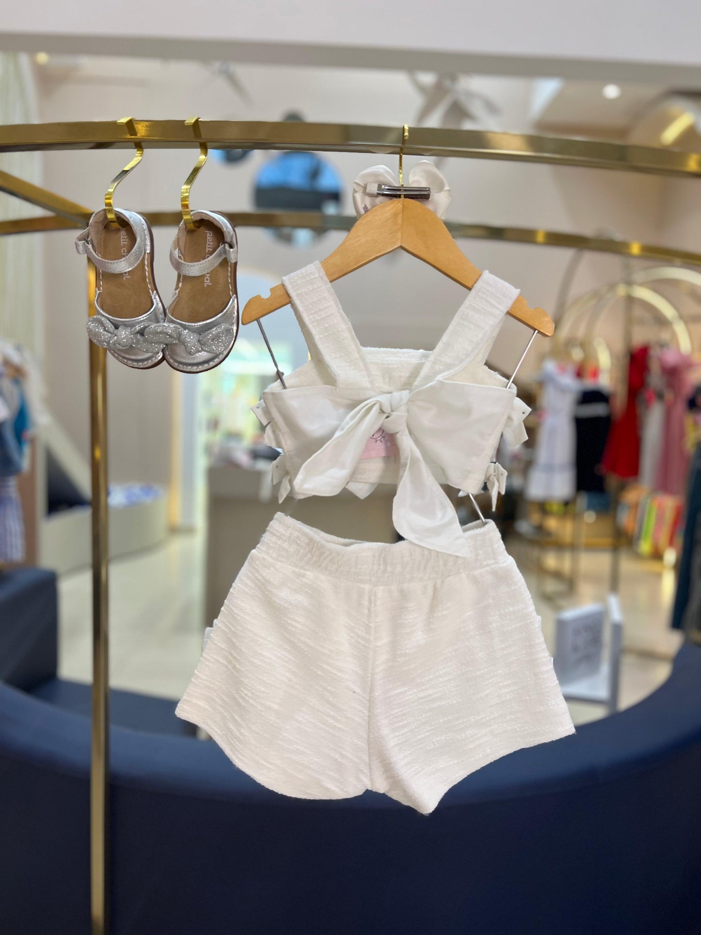 Blusa Cropped Bouclé Multi-Laços Bordados - Gracia