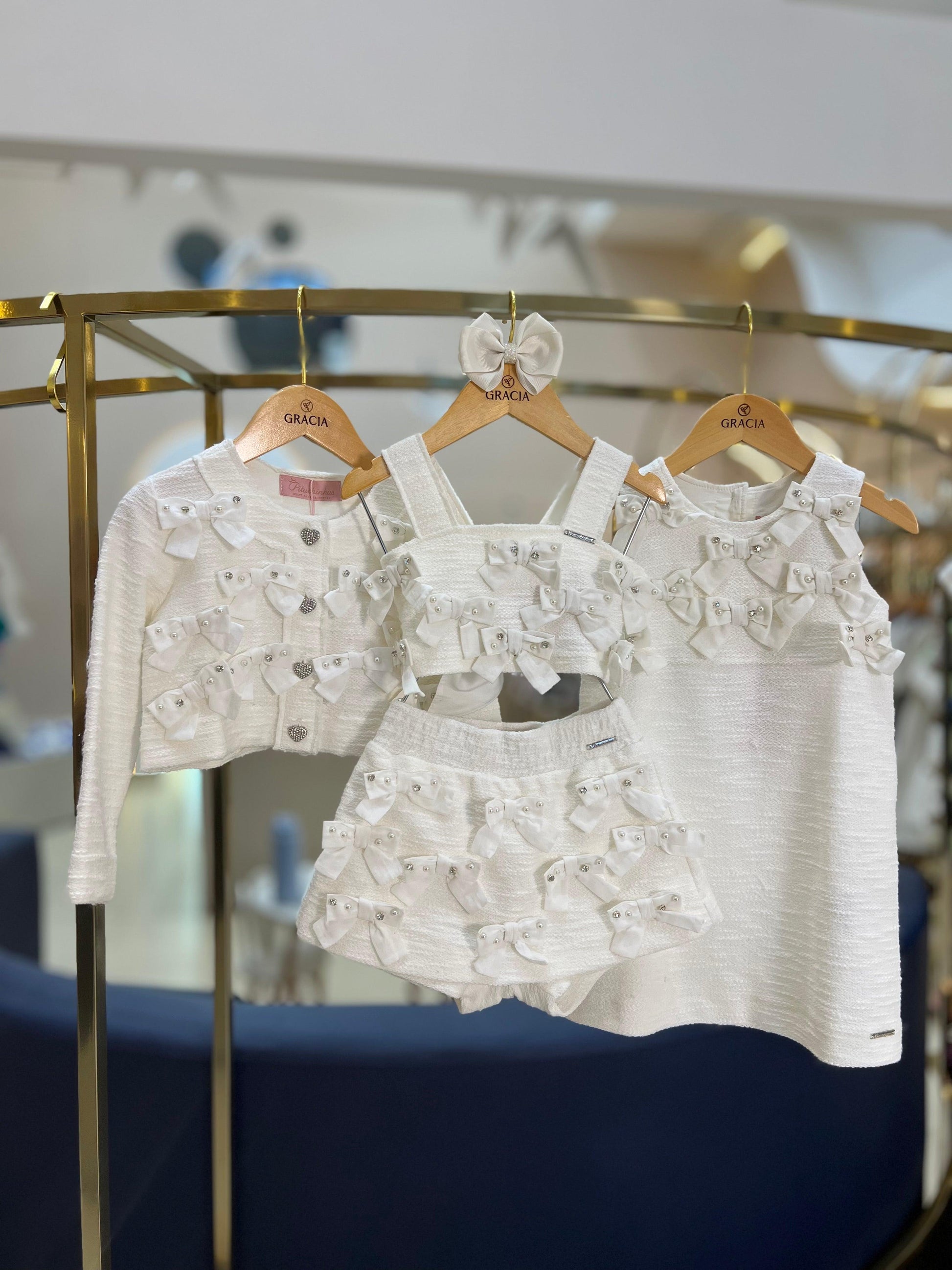 Blusa Cropped Bouclé Multi-Laços Bordados - Gracia