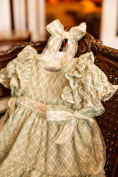 Vestido Bebê Clássico Luxo  Manga Babados e Laços Rendados Verde - Roana