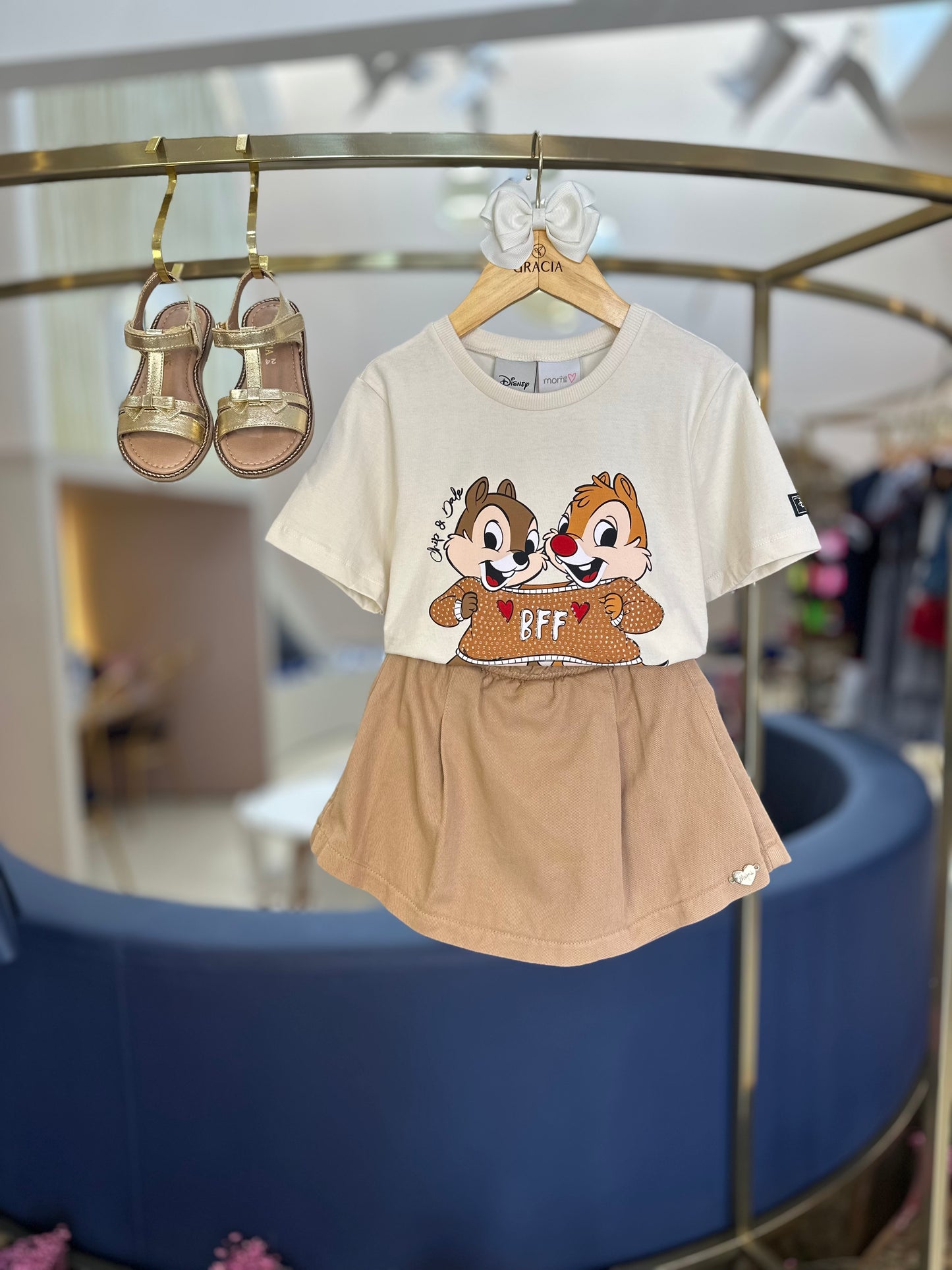 Shorts-saia com Pregas Toffee - Momi