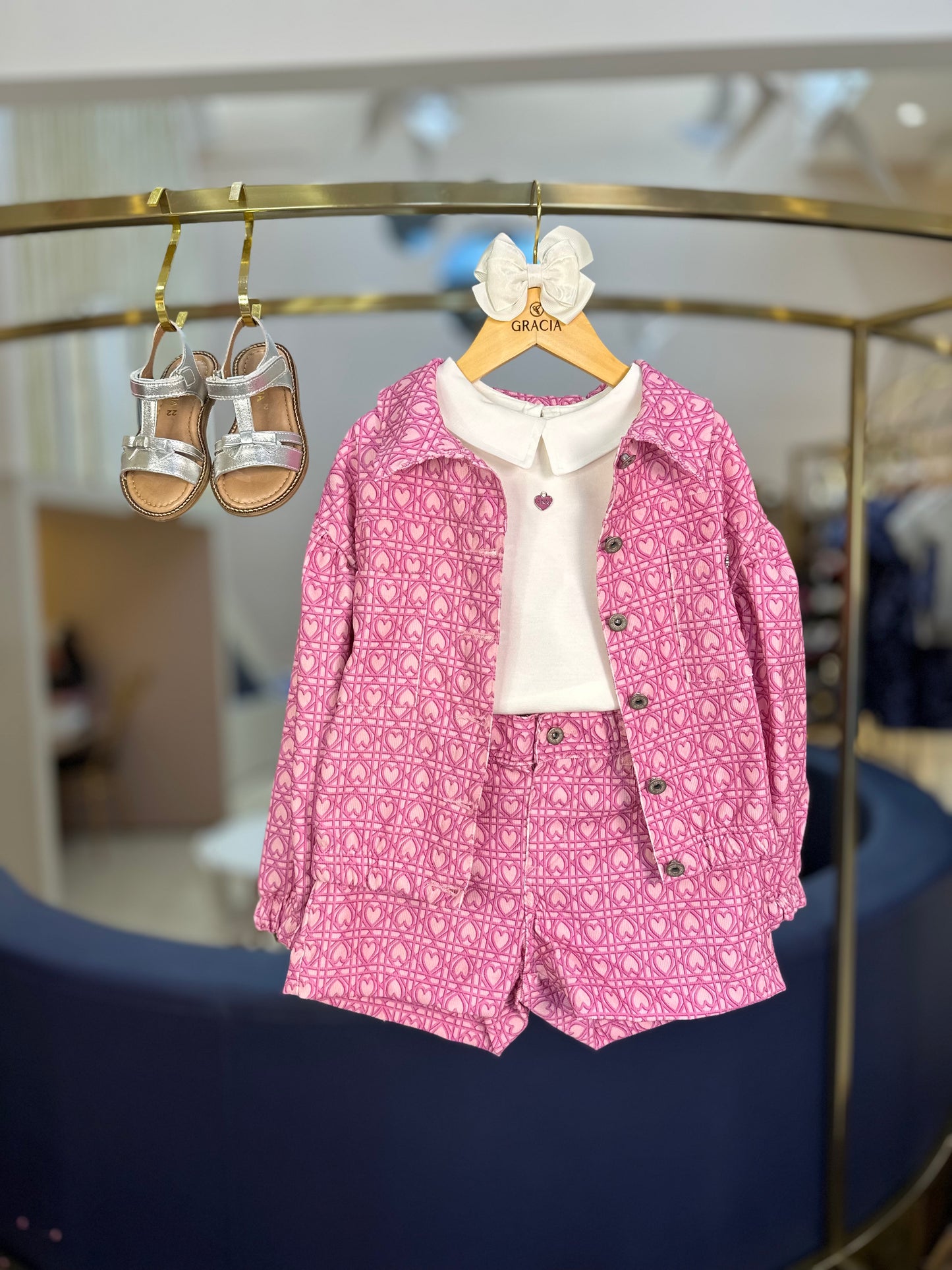 Conjunto Infantil Jaqueta, Blusa e Bermuda Corações Trancados - Animê